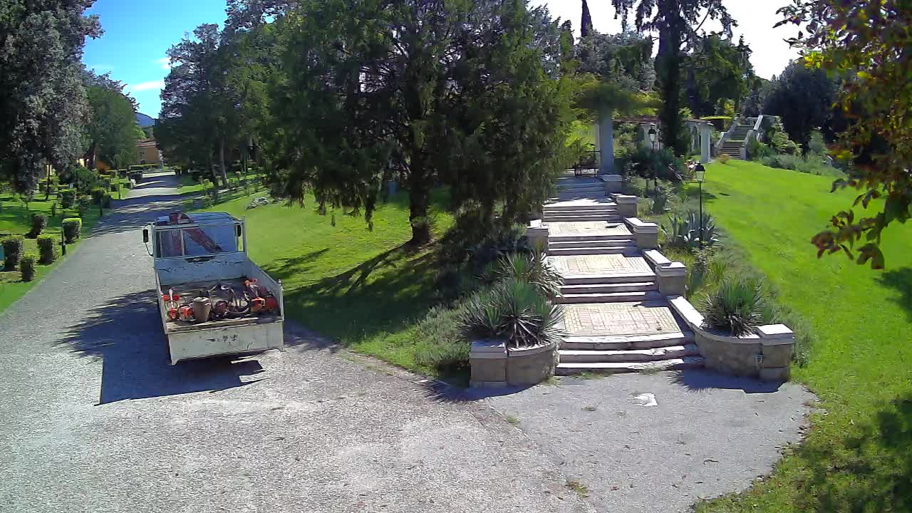 Parco Coronini-Cronberg Live Webcam – Green Oasis