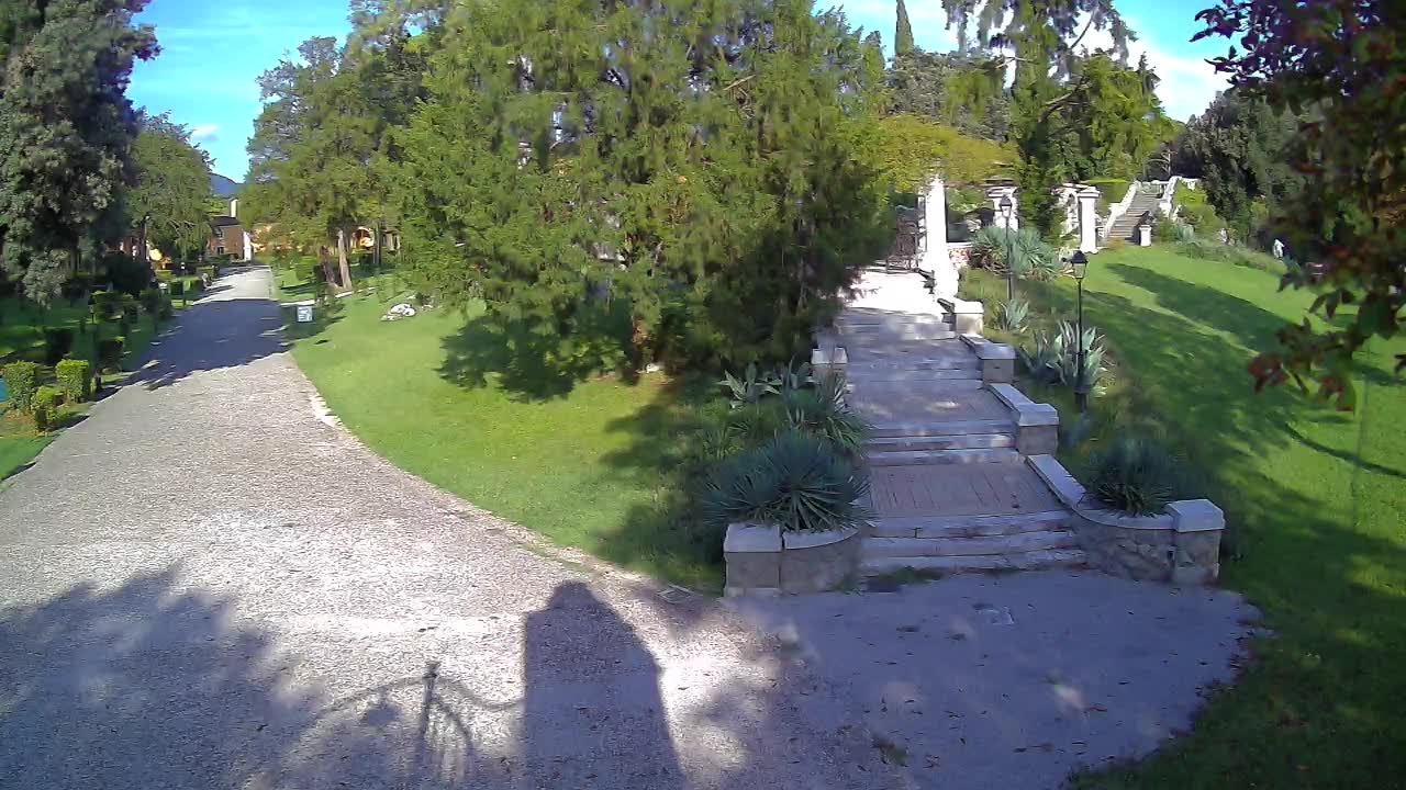 Spletna kamera park Coronini Kronberg – Gorica