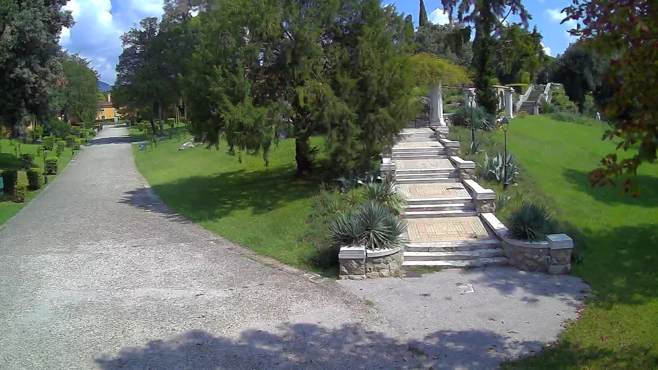 Parco Coronini-Cronberg Live Webcam – Green Oasis