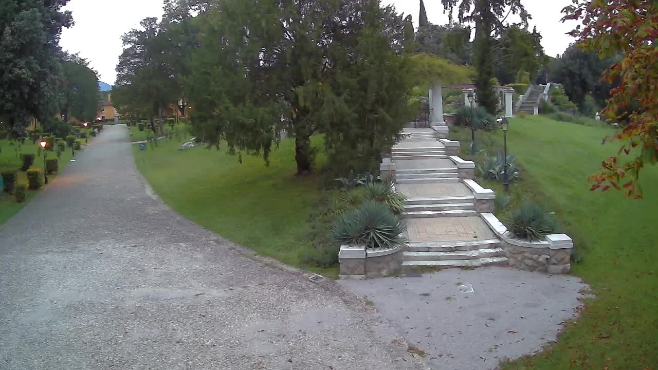 Parco Coronini-Cronberg Live Webcam – Green Oasis