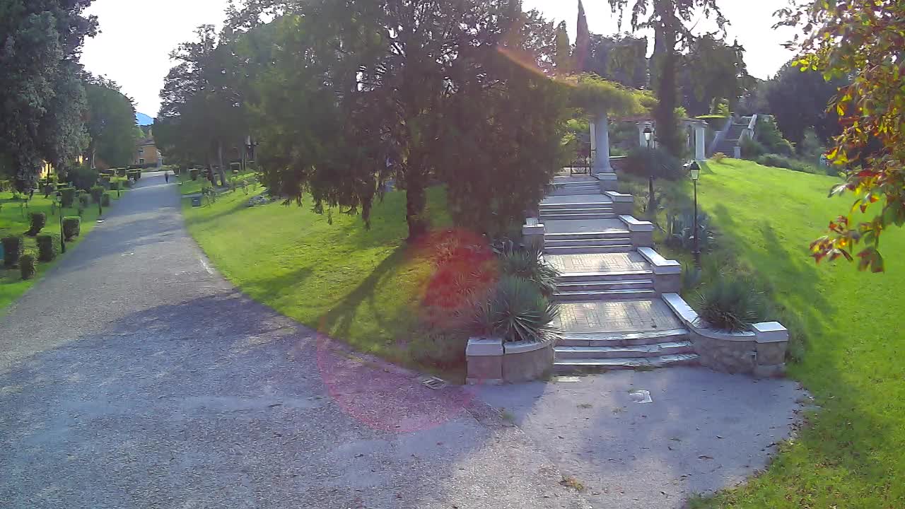 Parco Coronini-Cronberg Live Webcam – Green Oasis