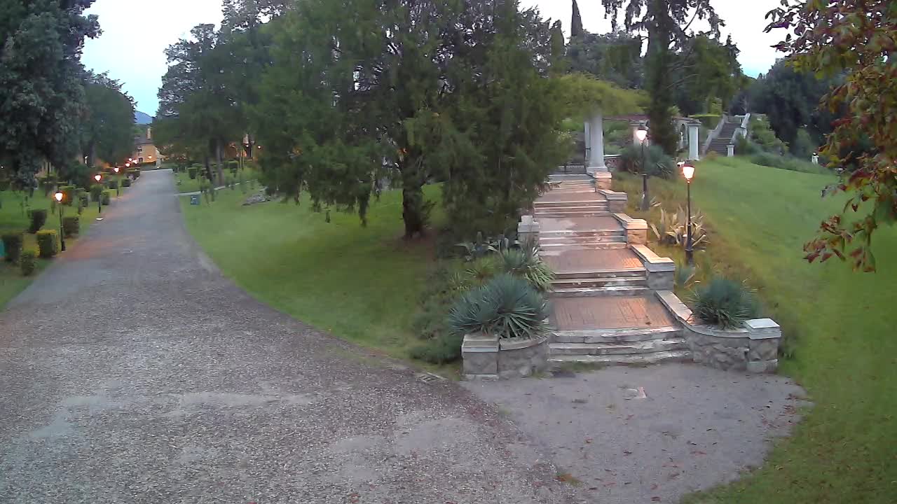 Parco Coronini-Cronberg Live Webcam – Green Oasis