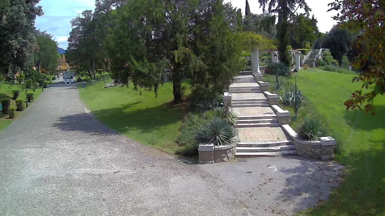 Parco Coronini-Cronberg Live Webcam – Green Oasis