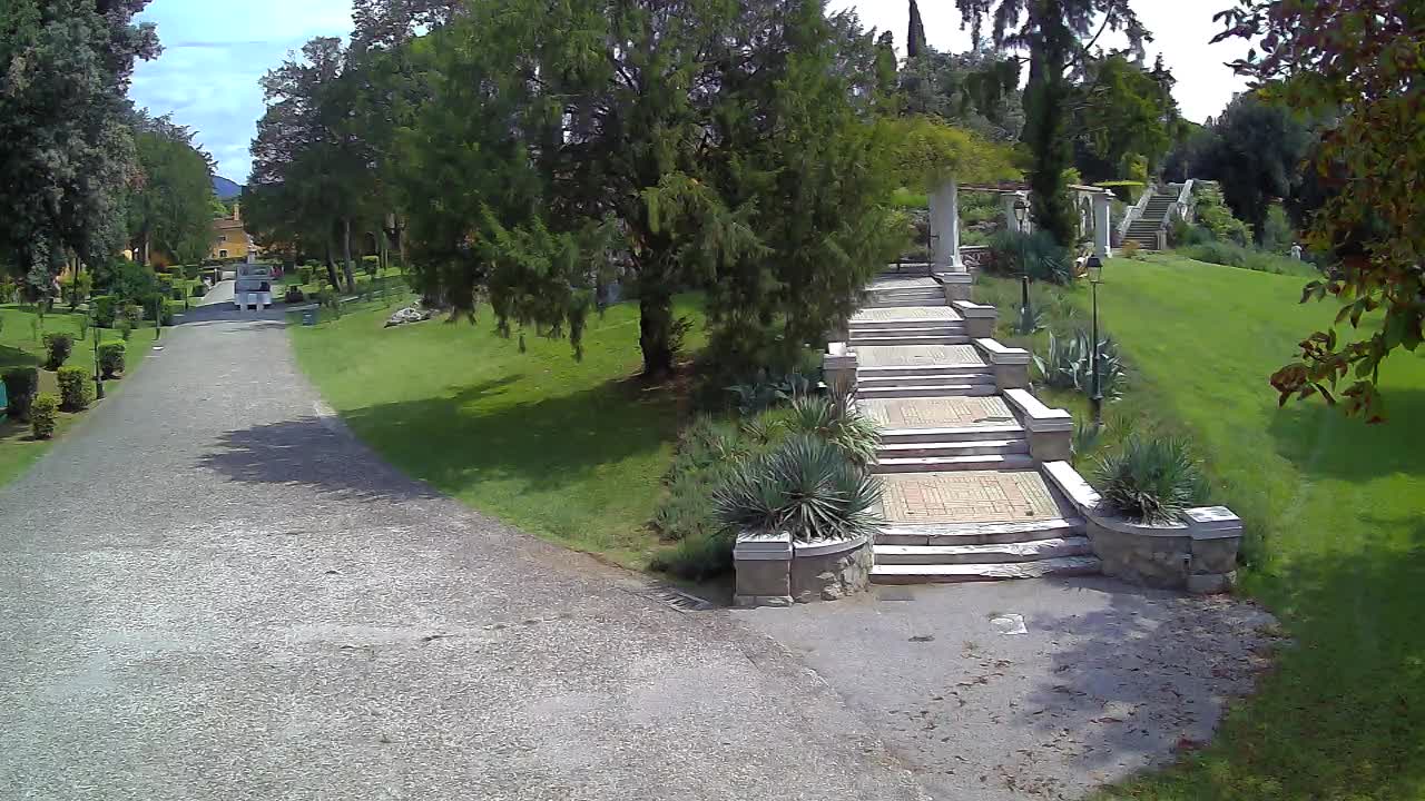 Parco Coronini-Cronberg Live Webcam – Green Oasis