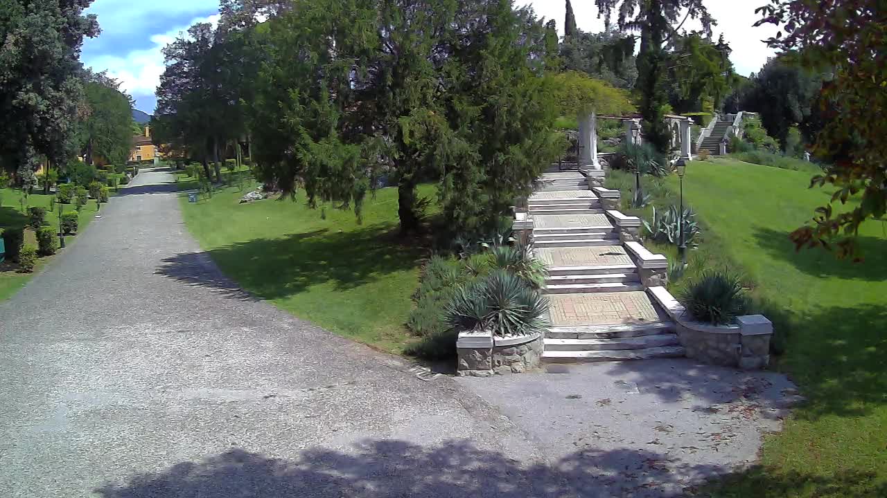 Parco Coronini-Cronberg Live Webcam – Green Oasis