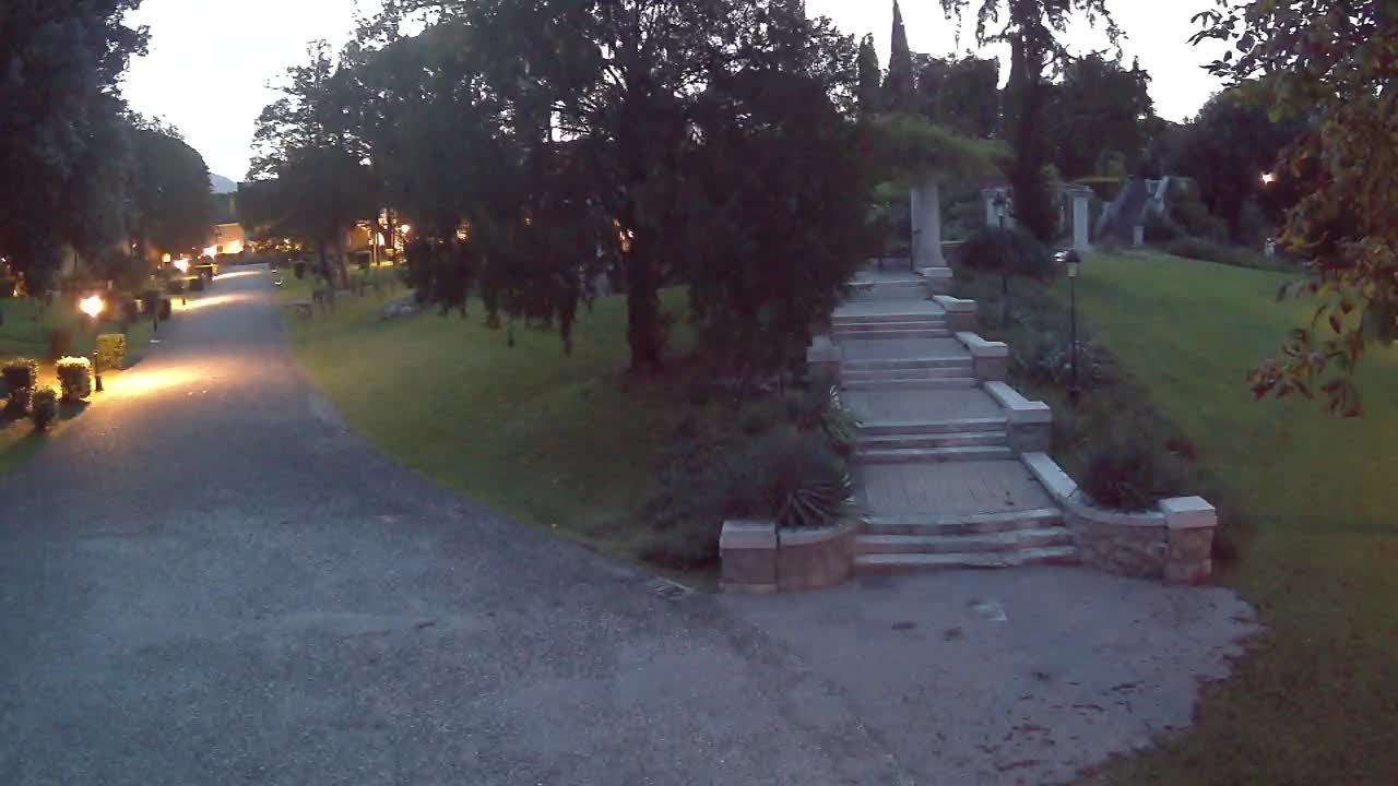 Parco Coronini-Cronberg Live Webcam – Green Oasis