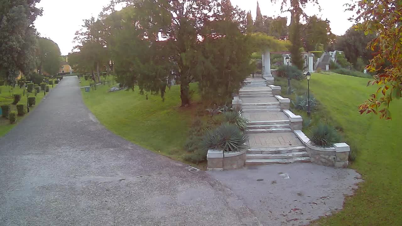 Spletna kamera park Coronini Kronberg – Gorica