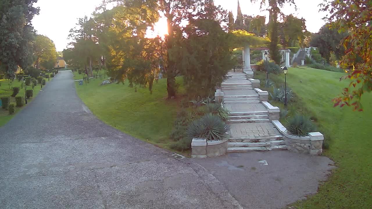 Parco Coronini-Cronberg Live Webcam – Green Oasis