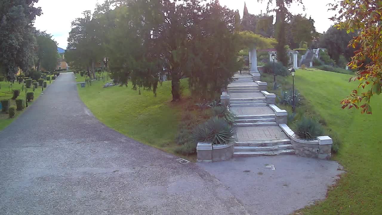Spletna kamera park Coronini Kronberg – Gorica