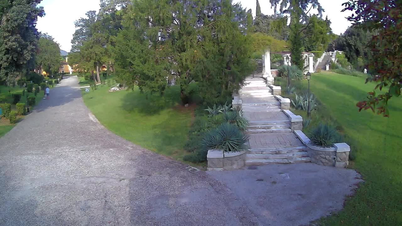 Parco Coronini-Cronberg Live Webcam – Green Oasis