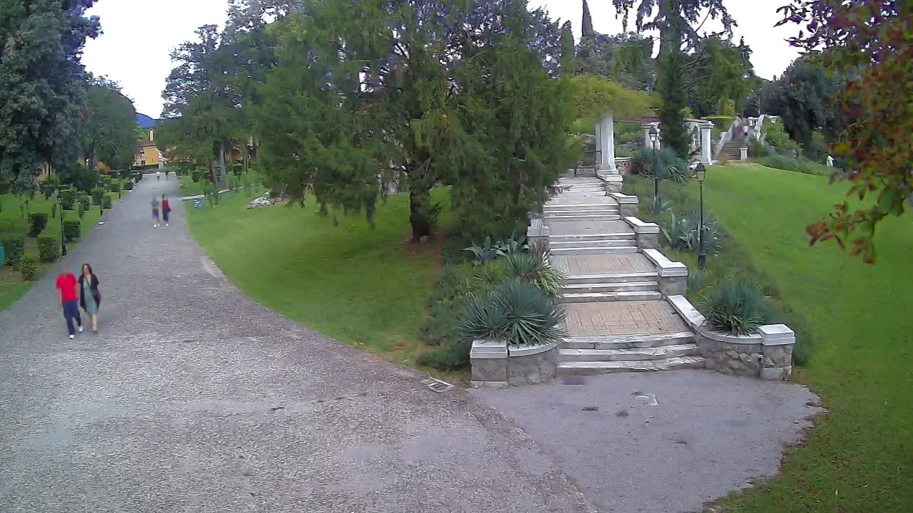 Parco Coronini-Cronberg Live Webcam – Green Oasis