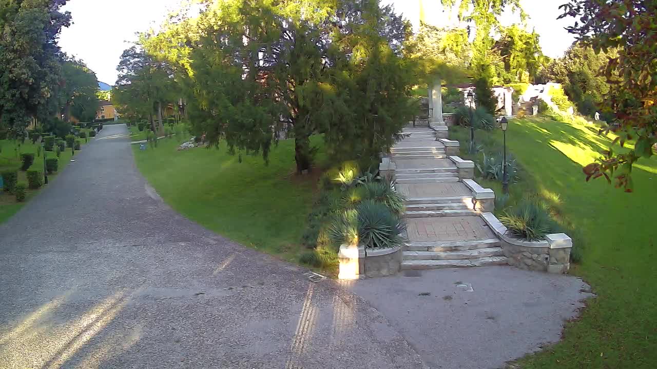 Spletna kamera park Coronini Kronberg – Gorica