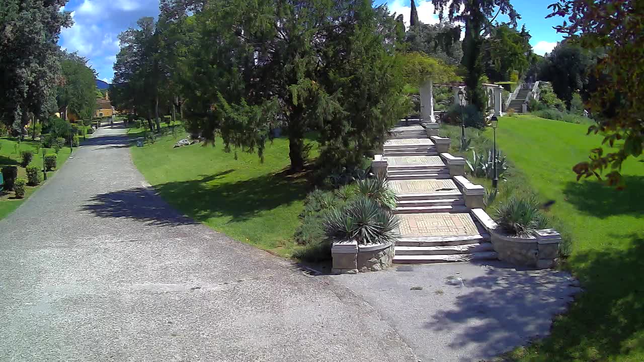 Parco Coronini-Cronberg Live Webcam – Green Oasis