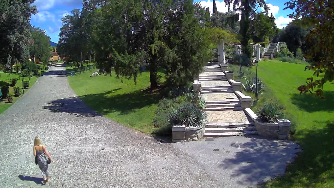 Parco Coronini-Cronberg Live Webcam – Green Oasis