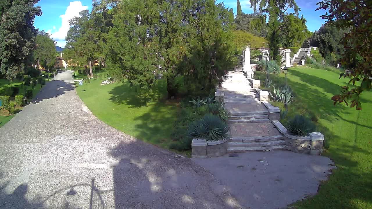 Parco Coronini-Cronberg Live Webcam – Green Oasis