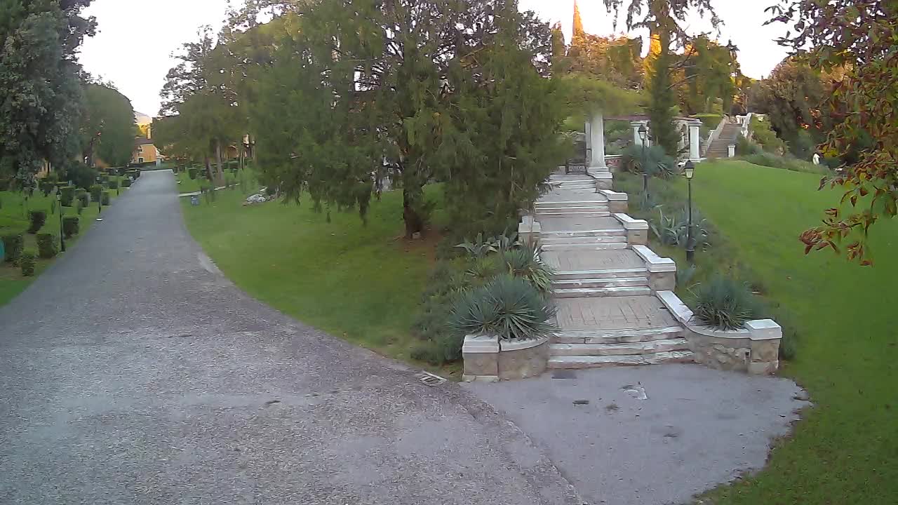Spletna kamera park Coronini Kronberg – Gorica