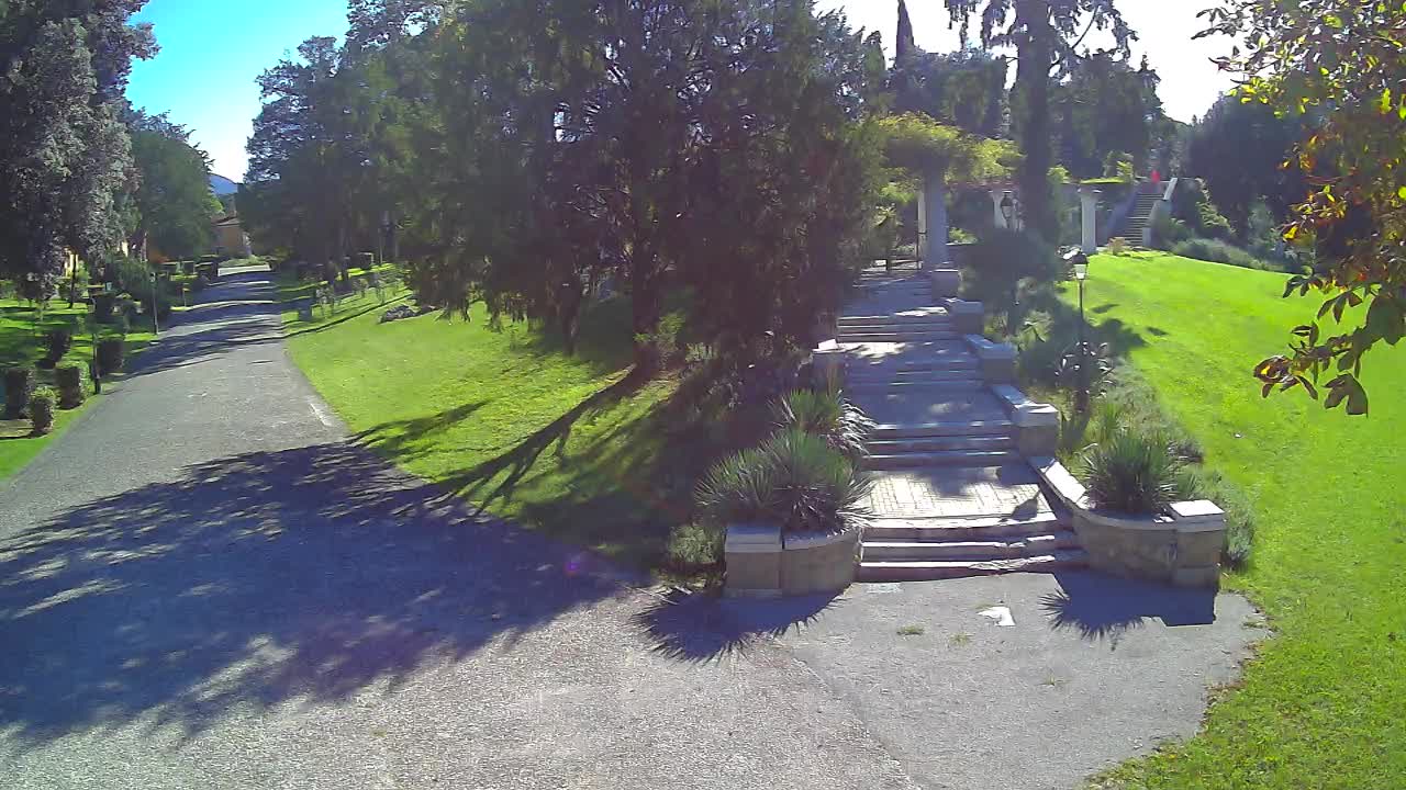 Parco Coronini-Cronberg Live Webcam – Green Oasis