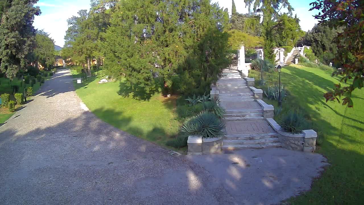 Spletna kamera park Coronini Kronberg – Gorica