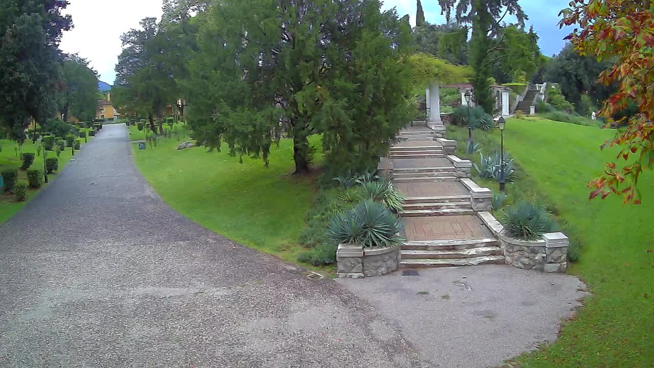 Parco Coronini-Cronberg Live Webcam – Green Oasis