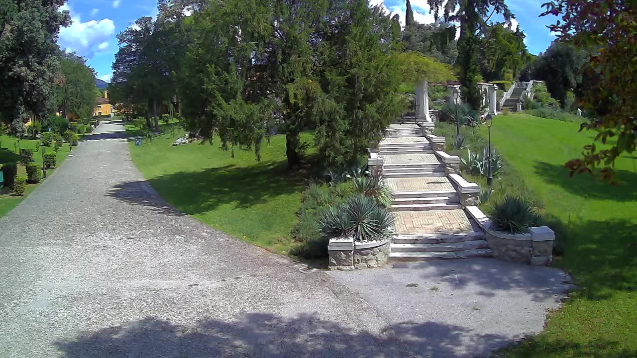 Parco Coronini-Cronberg Live Webcam – Green Oasis