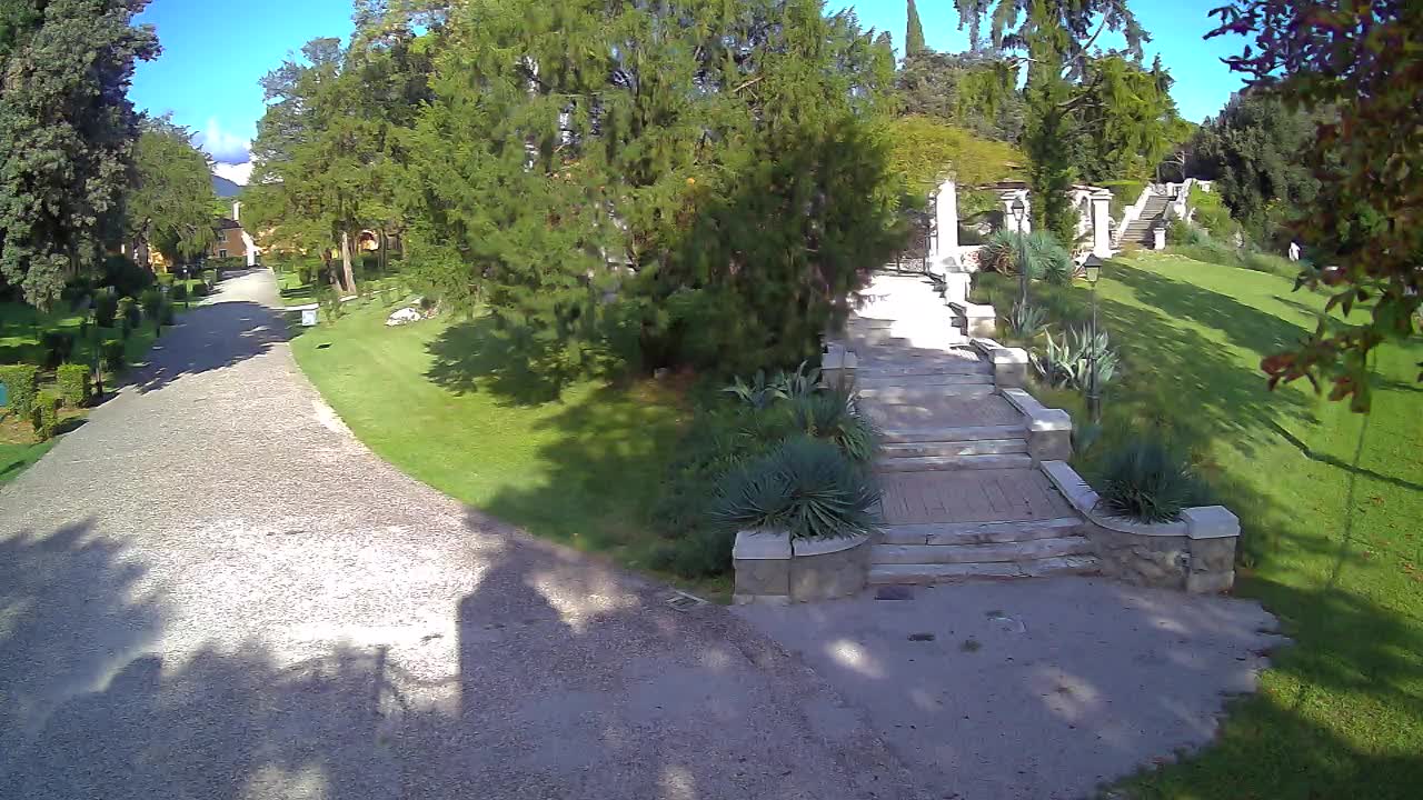 Parco Coronini-Cronberg Live Webcam – Green Oasis