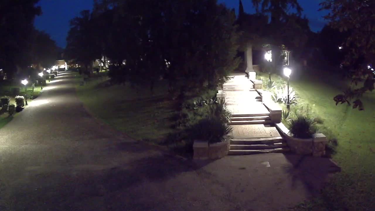Parco Coronini-Cronberg Live Webcam – Green Oasis