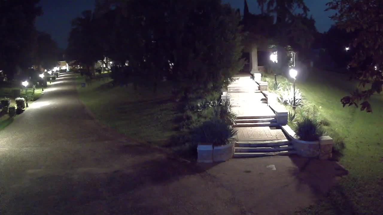 Parco Coronini-Cronberg Live Webcam – Green Oasis