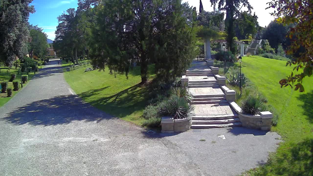 Spletna kamera park Coronini Kronberg – Gorica