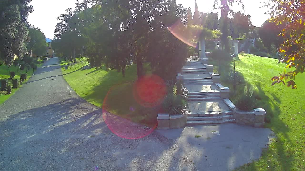 Parco Coronini-Cronberg Live Webcam – Green Oasis