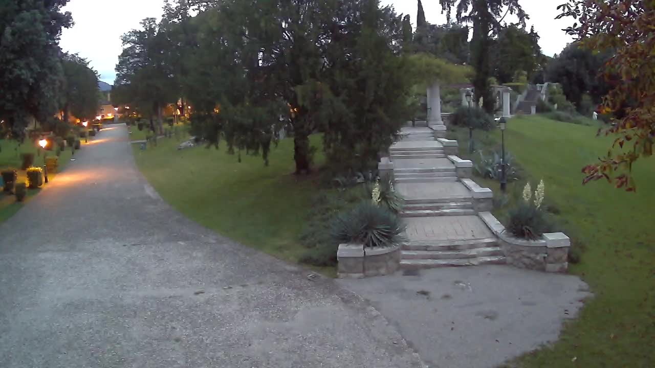 Spletna kamera park Coronini Kronberg – Gorica