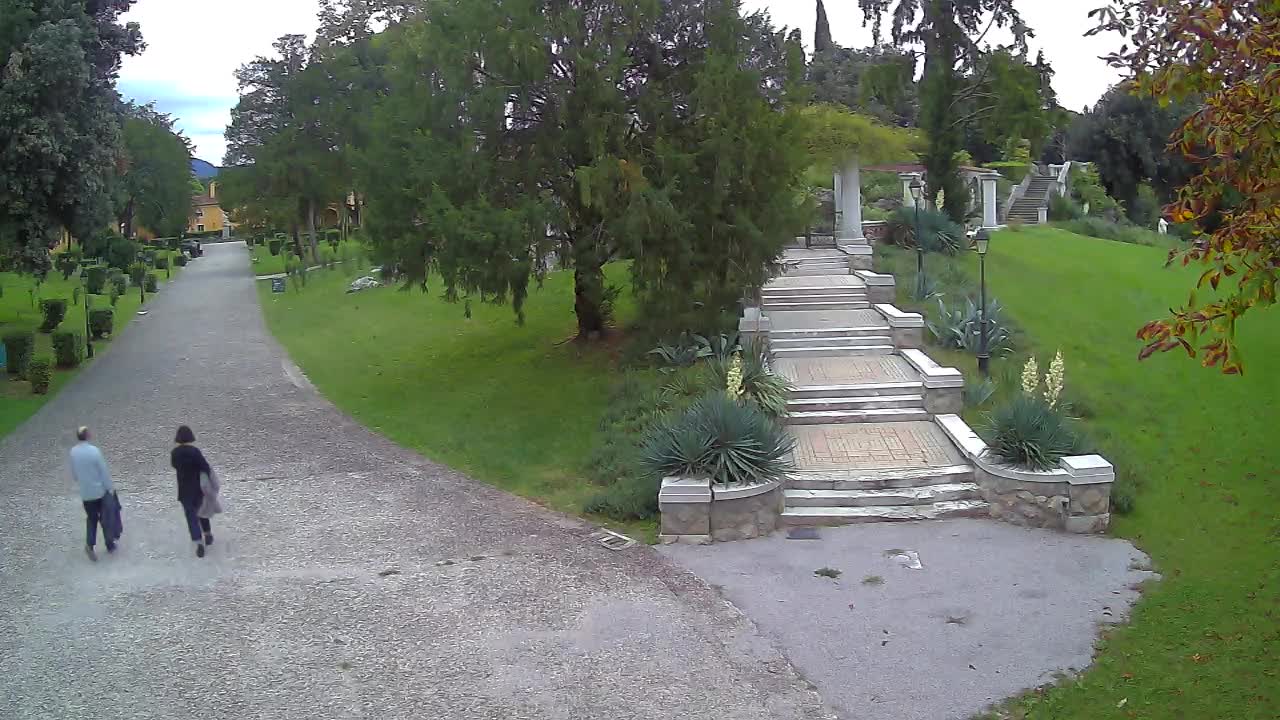 Parco Coronini-Cronberg Live Webcam – Green Oasis