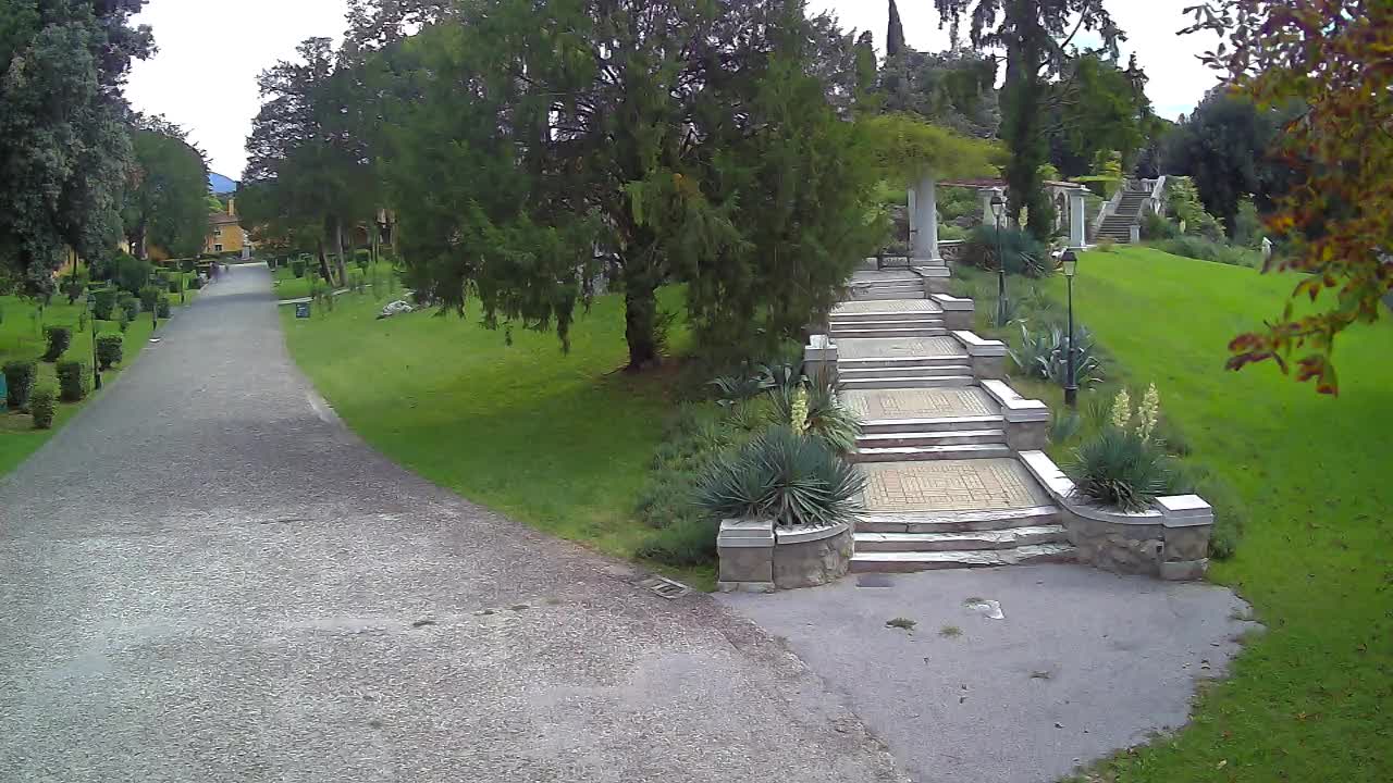 Parco Coronini-Cronberg Live Webcam – Green Oasis