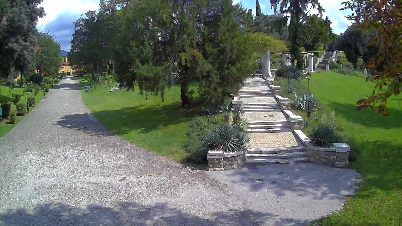 Parco Coronini-Cronberg Live Webcam – Green Oasis