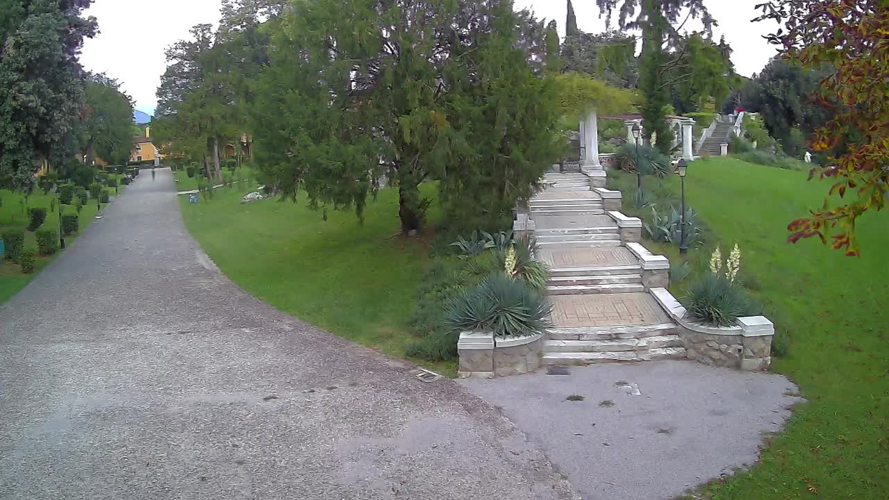 Parco Coronini-Cronberg Live Webcam – Green Oasis
