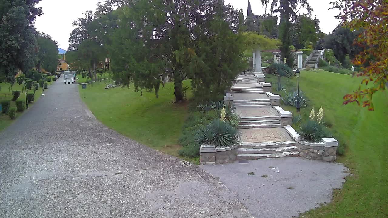 Parco Coronini-Cronberg Live Webcam – Green Oasis