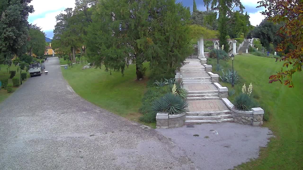Parco Coronini-Cronberg Live Webcam – Green Oasis