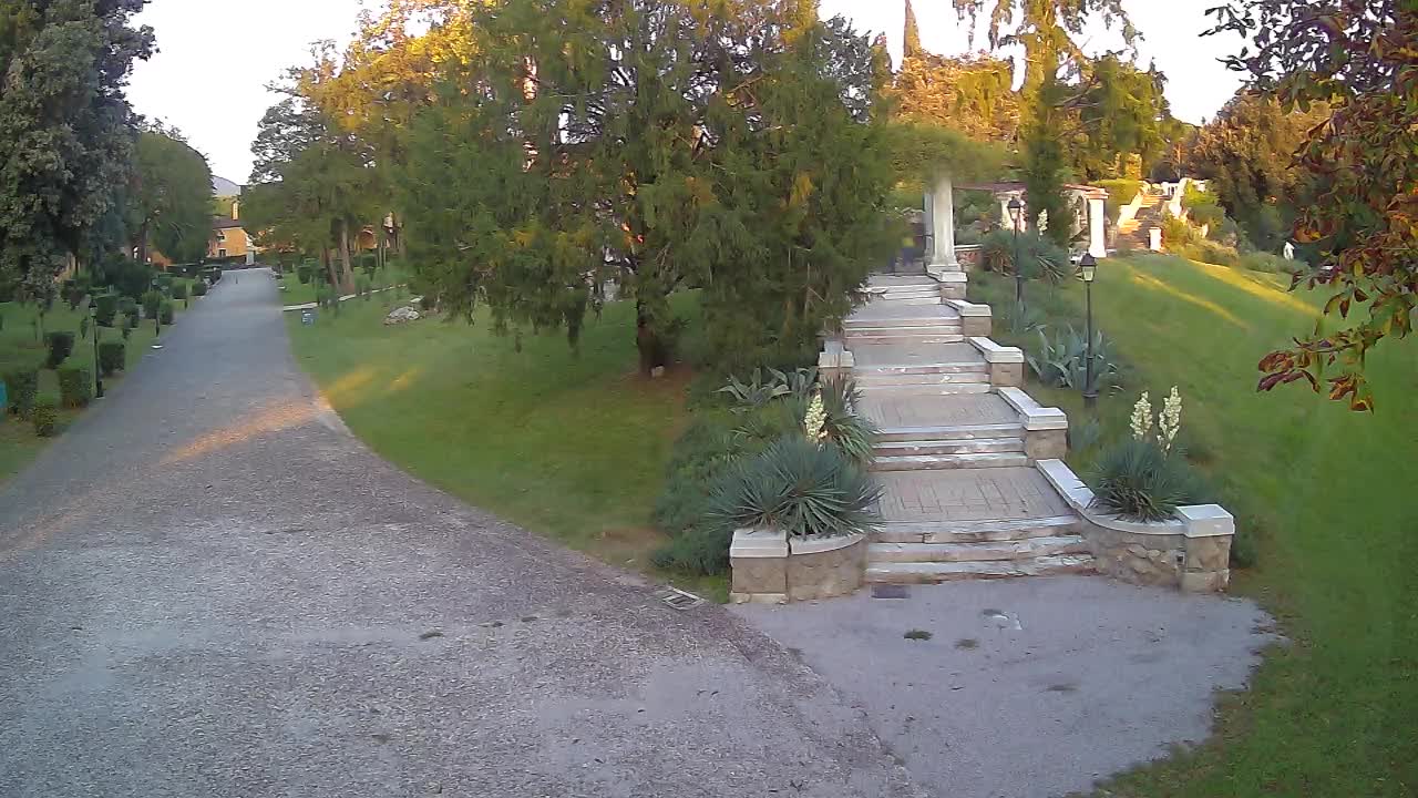 Parco Coronini-Cronberg Live Webcam – Green Oasis