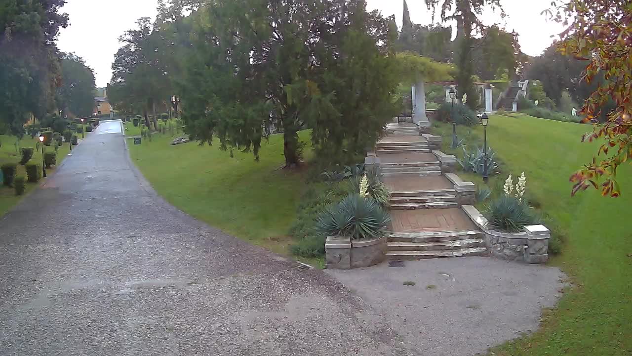 Spletna kamera park Coronini Kronberg – Gorica