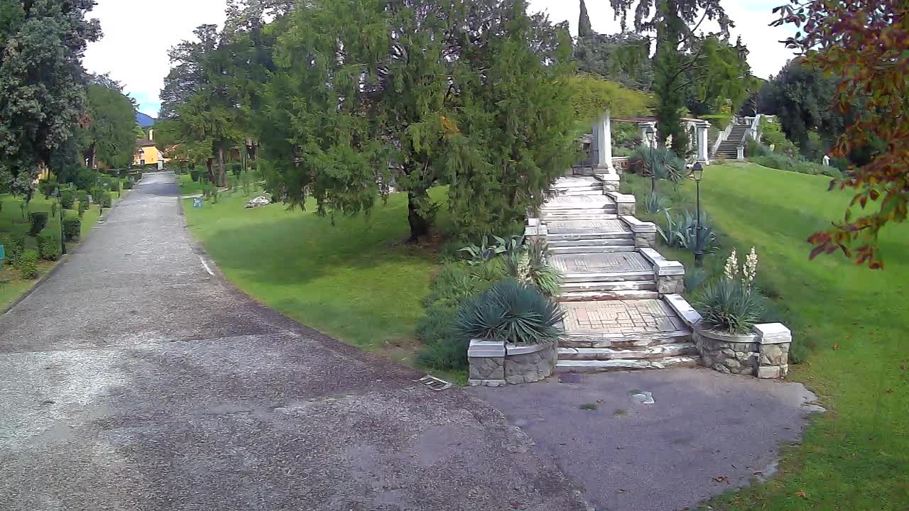 Spletna kamera park Coronini Kronberg – Gorica