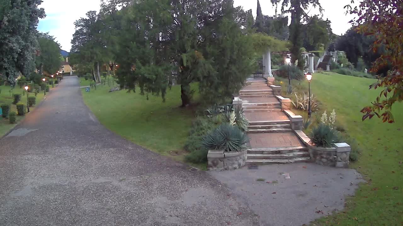 Spletna kamera park Coronini Kronberg – Gorica