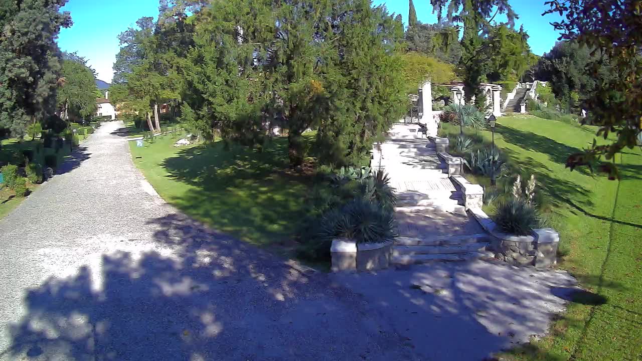 Parco Coronini-Cronberg Live Webcam – Green Oasis