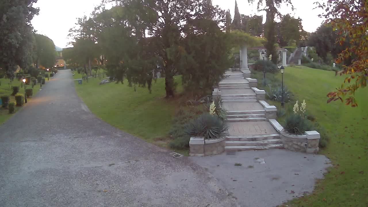 Spletna kamera park Coronini Kronberg – Gorica
