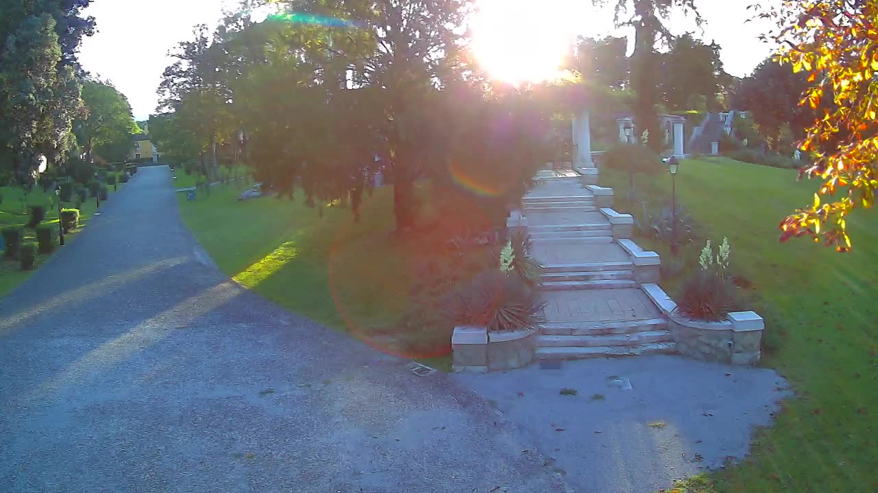 Parco Coronini-Cronberg Live Webcam – Green Oasis