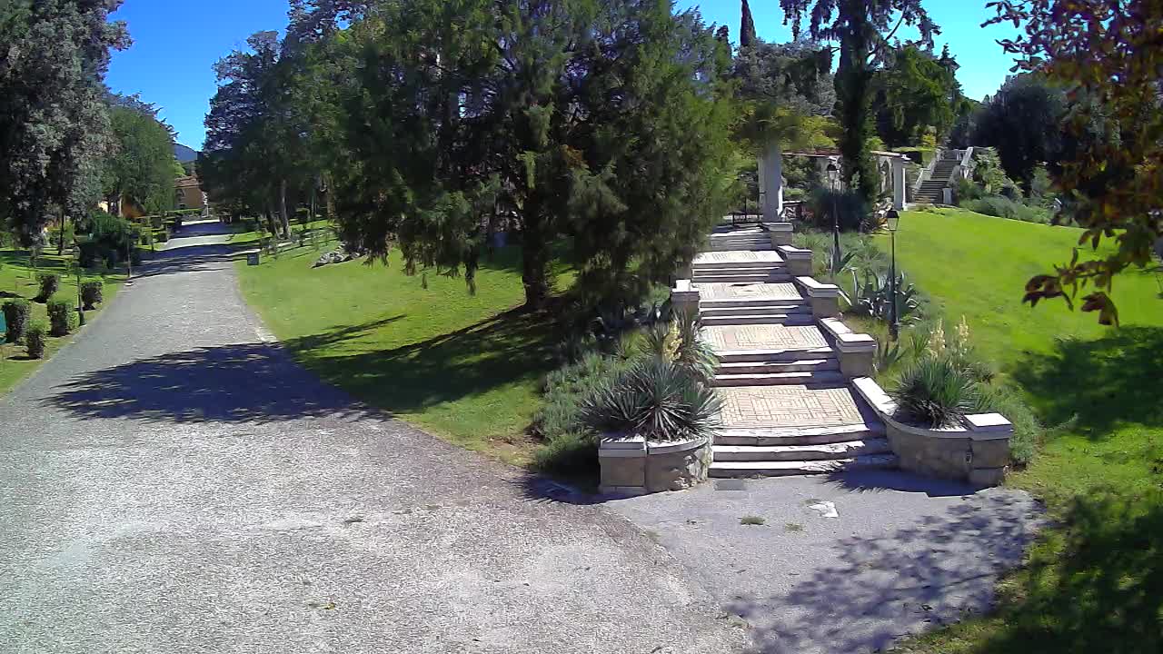 Spletna kamera park Coronini Kronberg – Gorica