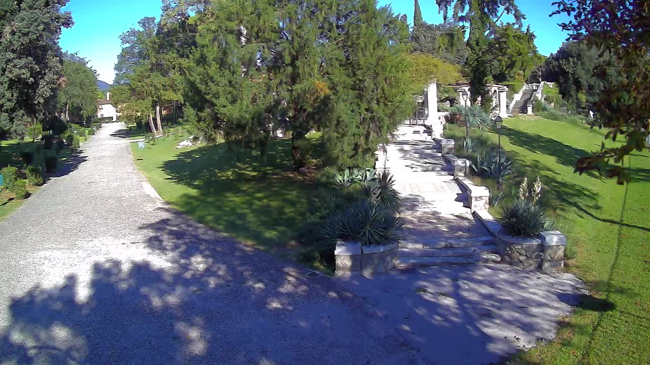 Parco Coronini-Cronberg Live Webcam – Green Oasis