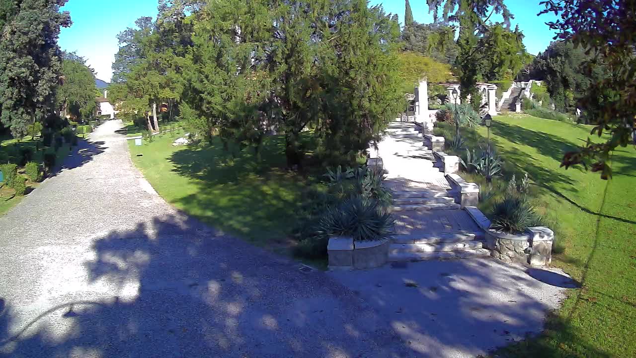 Parco Coronini-Cronberg Live Webcam – Green Oasis
