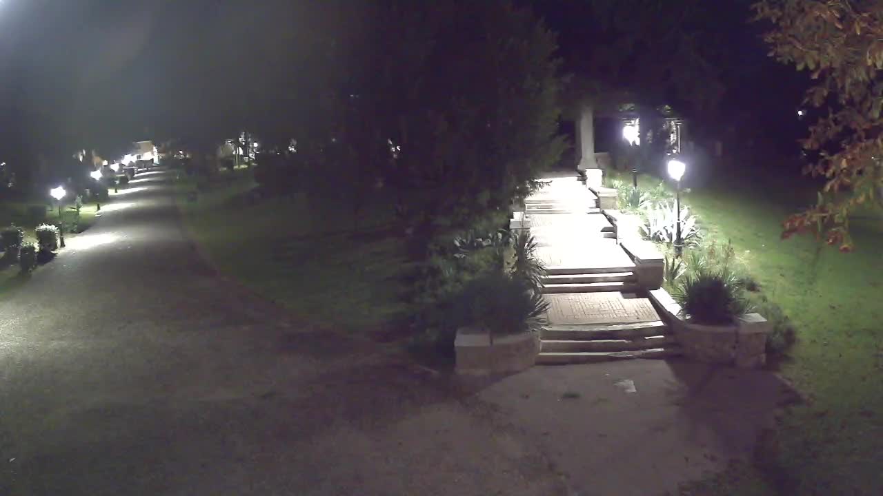 Parco Coronini-Cronberg Live Webcam – Green Oasis
