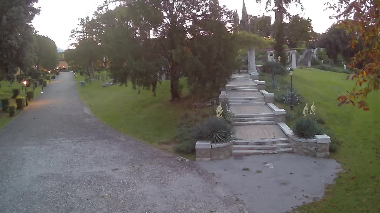 Parco Coronini-Cronberg Live Webcam – Green Oasis