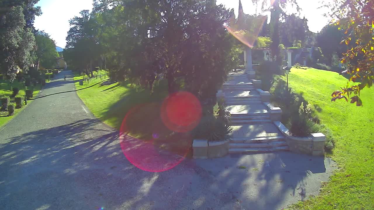 Spletna kamera park Coronini Kronberg – Gorica