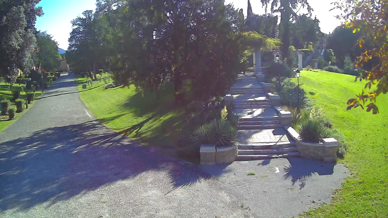Spletna kamera park Coronini Kronberg – Gorica